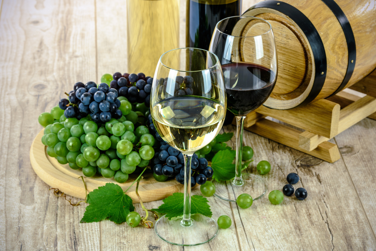 Grape Wine with Barrel